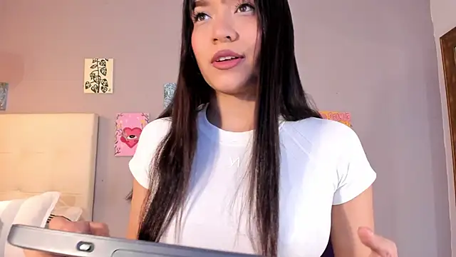 Snapshot of Maia_W10 chatting on 28, 6, 2026 Maia W10 online show from 28, 6, 2026