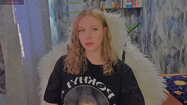 JuxxxsyBunx online show from 30, 9, 2025