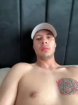 Snapshot of themouate chatting on 4, 6, 2026 themouate online show from 4, 6, 2026