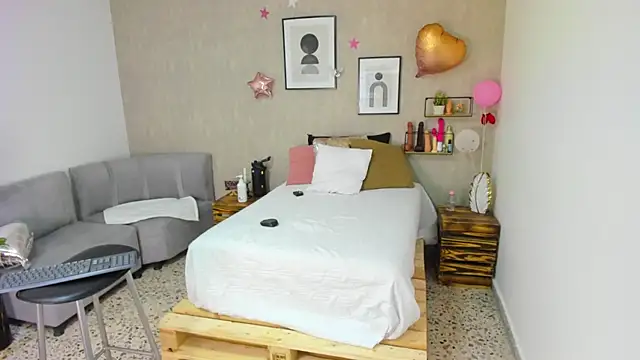 Snapshot of afrodita_martinez chatting on 20, 2, 2025 afrodita martinez online show from 20, 2, 2025