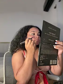 Snapshot of Lucy_wilson5 chatting on 5, 3, 2026 Lucy wilson5 online show from 5, 3, 2026