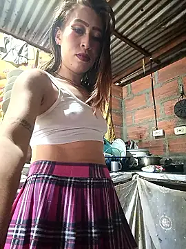 Snapshot of samy-blonde chatting on 8, 1, 2026 samy-blonde online show from 8, 1, 2026