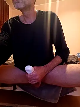 Snapshot of BesterJunge45 chatting on 30, 11, 2025 BesterJunge45 online show from 30, 11, 2025