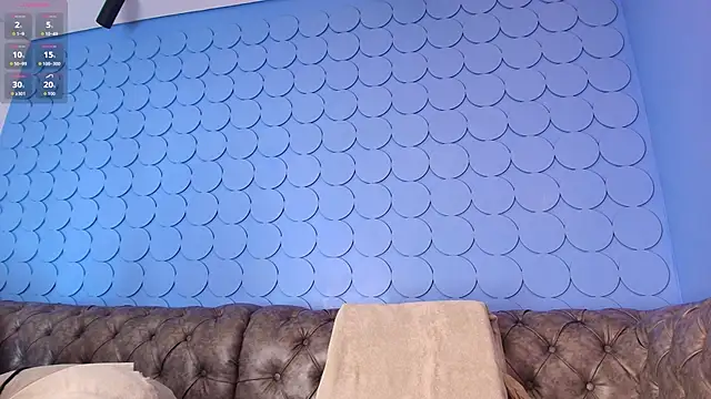 sashamonroe   online show from 10, 9, 2025