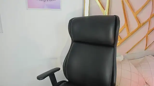 Snapshot of LanaJones_ chatting on 26, 5, 2026 LanaJones online show from 26, 5, 2026