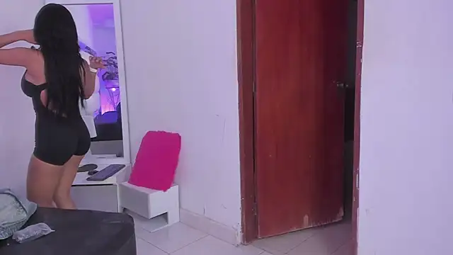 Snapshot of Alhana_pulido chatting on 13, 1, 2025 Alhana pulido online show from 13, 1, 2025