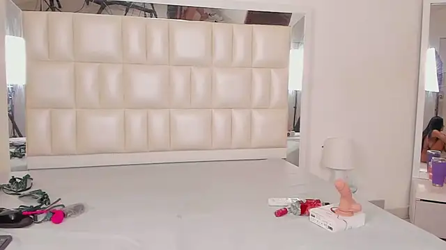 Snapshot of Alhana_pulido chatting on 6, 3, 2025 Alhana pulido online show from 6, 3, 2025