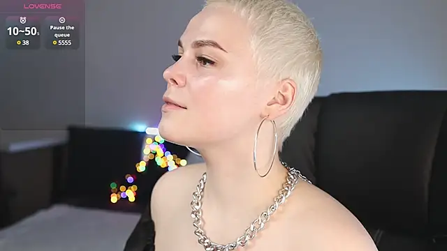 Snapshot of LikaBerry1 chatting on 12, 2, 2025 LikaBerry1 online show from 12, 2, 2025