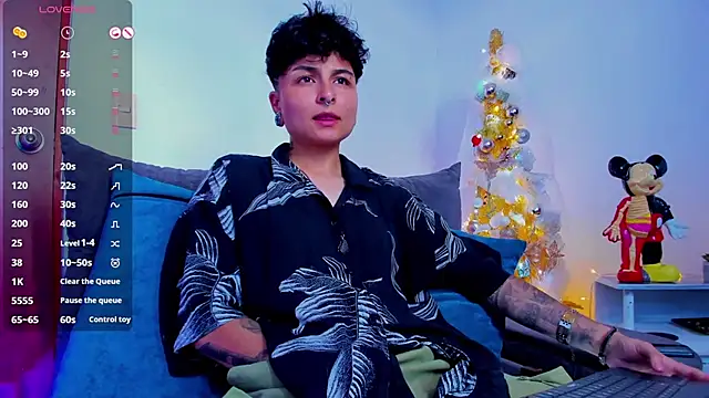 Snapshot of ZuryRamirez_ chatting on 8, 1, 2025 ZuryRamirez online show from 8, 1, 2025