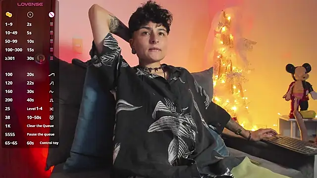 Snapshot of ZuryRamirez_ chatting on 9, 1, 2025 ZuryRamirez online show from 9, 1, 2025