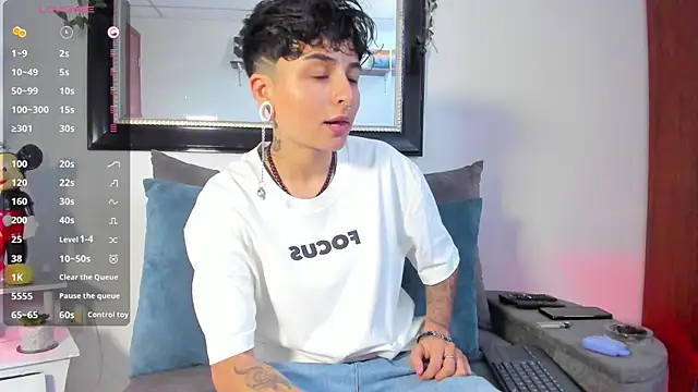 Snapshot of ZuryRamirez_ chatting on 9, 1, 2025 ZuryRamirez online show from 9, 1, 2025