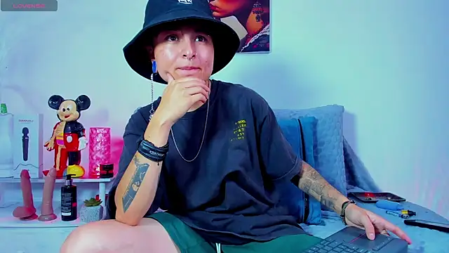 Snapshot of ZuryRamirez_ chatting on 16, 1, 2025 ZuryRamirez online show from 16, 1, 2025