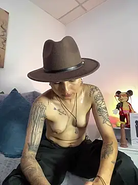 Snapshot of ZuryRamirez_ chatting on 2, 2, 2025 ZuryRamirez online show from 2, 2, 2025