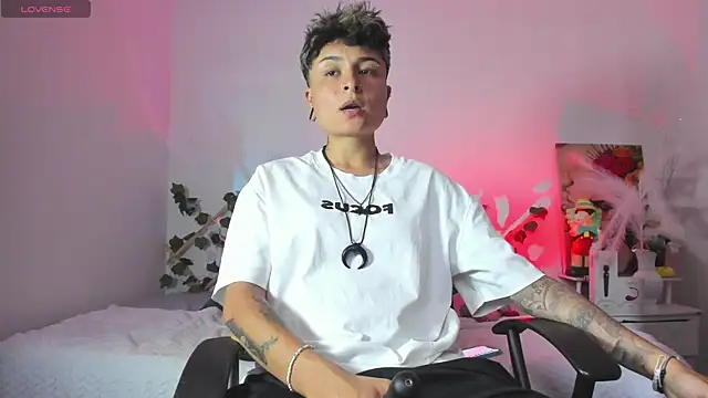 Snapshot of ZuryRamirez_ chatting on 20, 3, 2025 ZuryRamirez online show from 20, 3, 2025