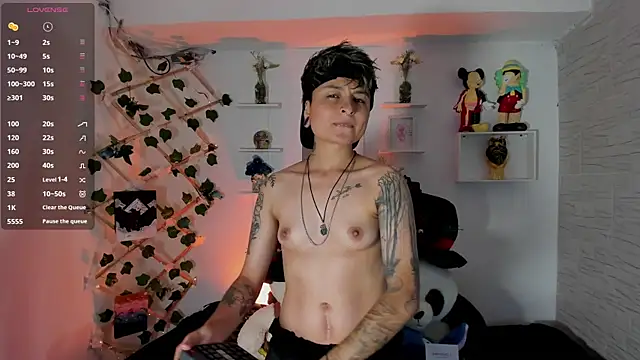 Snapshot of ZuryRamirez_ chatting on 28, 9, 2025 ZuryRamirez online show from 28, 9, 2025