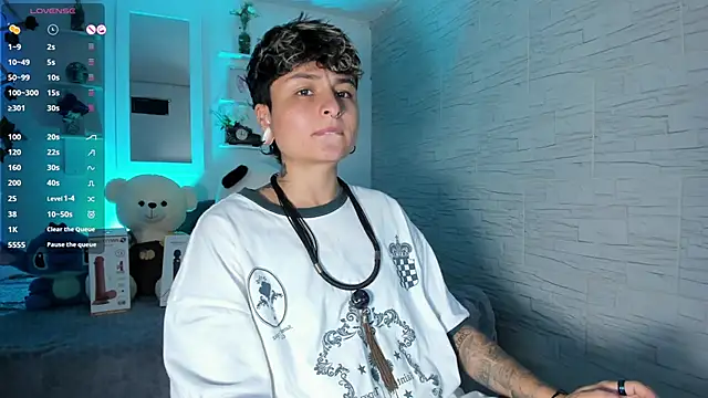 Snapshot of ZuryRamirez_ chatting on 4, 10, 2025 ZuryRamirez online show from 4, 10, 2025