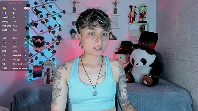 Snapshot of ZuryRamirez_ chatting on 10, 10, 2025 ZuryRamirez online show from 10, 10, 2025