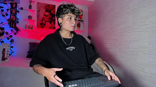 Snapshot of ZuryRamirez_ chatting on 1, 11, 2025 ZuryRamirez online show from 1, 11, 2025