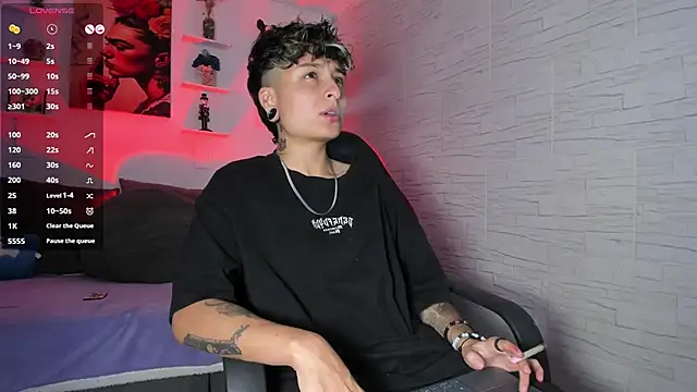 Snapshot of ZuryRamirez_ chatting on 8, 11, 2025 ZuryRamirez online show from 8, 11, 2025