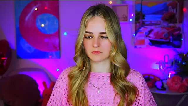 DeboraLarson online show from 18, 3, 2025