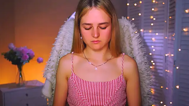 DeboraLarson online show from 4, 10, 2025