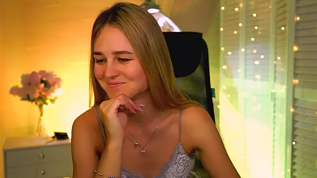 DeboraLarson online show from 23, 4, 2026