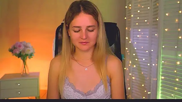 DeboraLarson online show from 30, 6, 2026