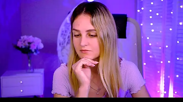 DeboraLarson online show from 12, 7, 2026