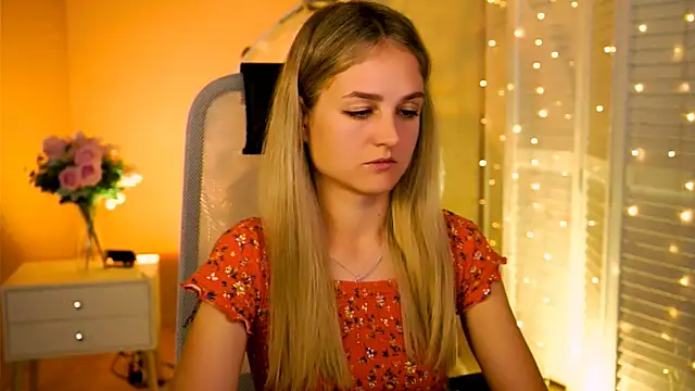 DeboraLarson online show from 25, 7, 2026