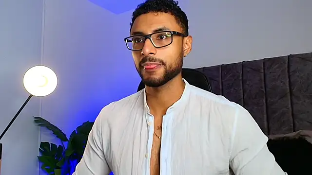 Snapshot of LiamGarcia1 chatting on 16, 10, 2025 LiamGarcia1 online show from 16, 10, 2025