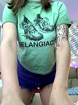 Snapshot of HotCaramellsTV chatting on 26, 9, 2025 HotCaramellsTV online show from 26, 9, 2025