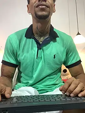 Snapshot of Salomon_koude chatting on 7, 4, 2026 Salomon koude online show from 7, 4, 2026