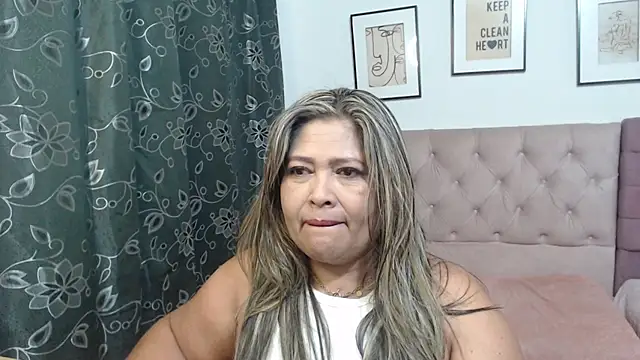 CANDYSWEET51 online show from 4, 11, 2025