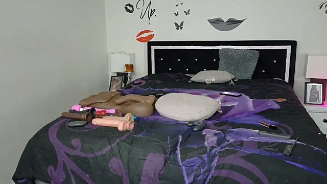 Snapshot of chocolatefantasyxxox chatting on 28, 12, 2024 chocolatefantasyxxox online show from 28, 12, 2024