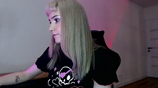 Princess Shy    online show from 25, 2, 2025