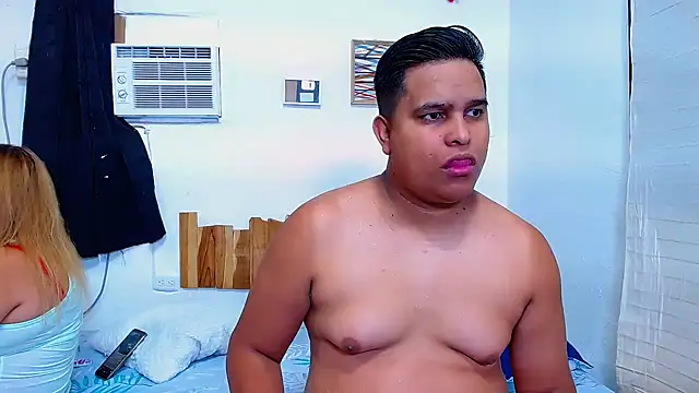 Snapshot of lucasandSofi chatting on 6, 2, 2026 lucasandSofi online show from 6, 2, 2026