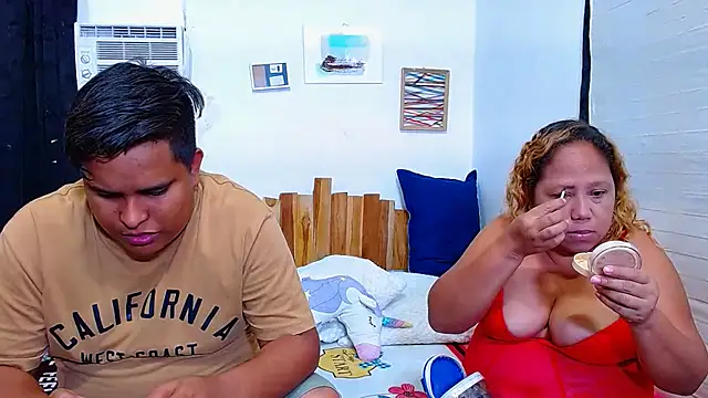 Snapshot of lucasandSofi chatting on 31, 3, 2026 lucasandSofi online show from 31, 3, 2026