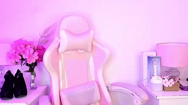 Snapshot of MollyBigBoobs12 chatting on 13, 3, 2025 MollyBigBoobs12 online show from 13, 3, 2025