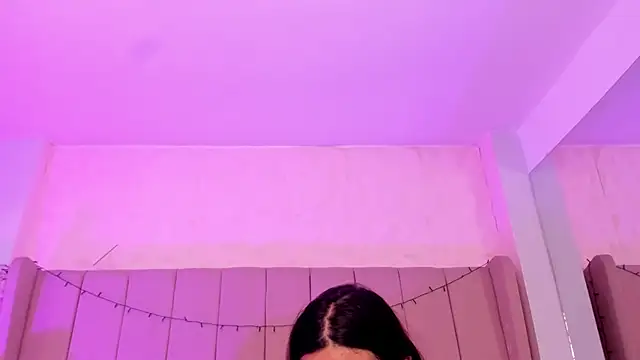 Snapshot of MollyBigBoobs12 chatting on 11, 9, 2025 MollyBigBoobs12 online show from 11, 9, 2025