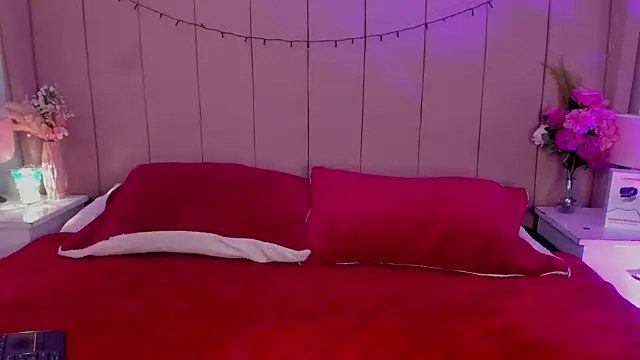 Snapshot of MollyBigBoobs12 chatting on 28, 10, 2025 MollyBigBoobs12 online show from 28, 10, 2025