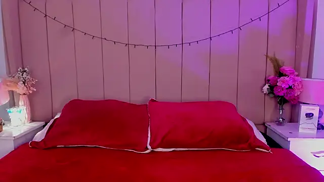 Snapshot of MollyBigBoobs12 chatting on 29, 10, 2025 MollyBigBoobs12 online show from 29, 10, 2025