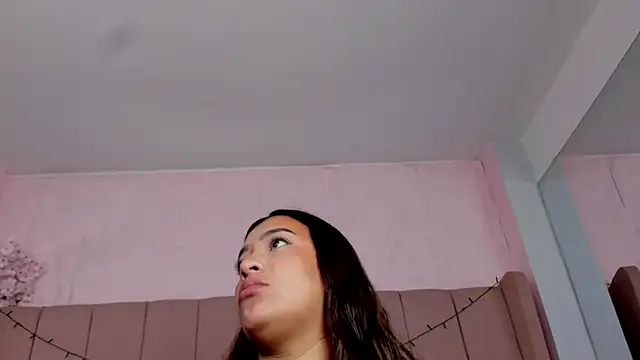 Snapshot of MollyBigBoobs12 chatting on 1, 11, 2025 MollyBigBoobs12 online show from 1, 11, 2025