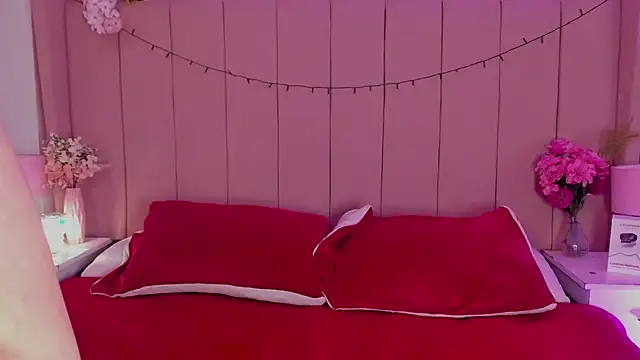 Snapshot of MollyBigBoobs12 chatting on 6, 11, 2025 MollyBigBoobs12 online show from 6, 11, 2025