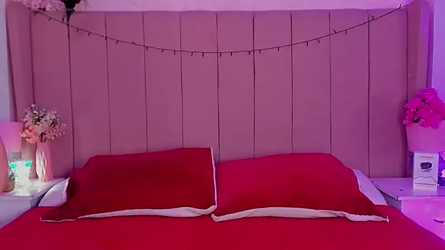 Snapshot of MollyBigBoobs12 chatting on 14, 11, 2025 MollyBigBoobs12 online show from 14, 11, 2025