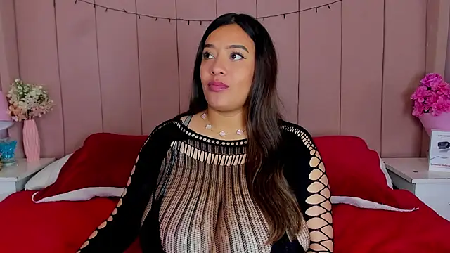 Snapshot of MollyBigBoobs12 chatting on 18, 11, 2025 MollyBigBoobs12 online show from 18, 11, 2025