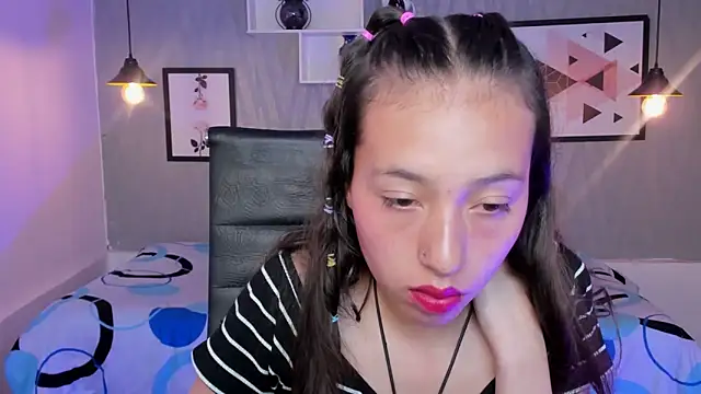 Snapshot of Valeria_roussi chatting on 16, 12, 2024 Valeria roussi online show from 16, 12, 2024