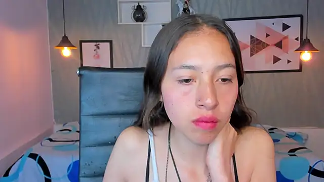 Snapshot of Valeria_roussi chatting on 18, 12, 2024 Valeria roussi online show from 18, 12, 2024