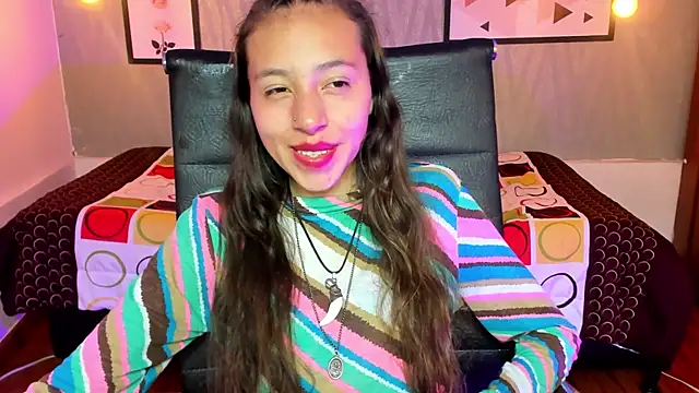 Snapshot of Valeria_roussi chatting on 20, 12, 2024 Valeria roussi online show from 20, 12, 2024