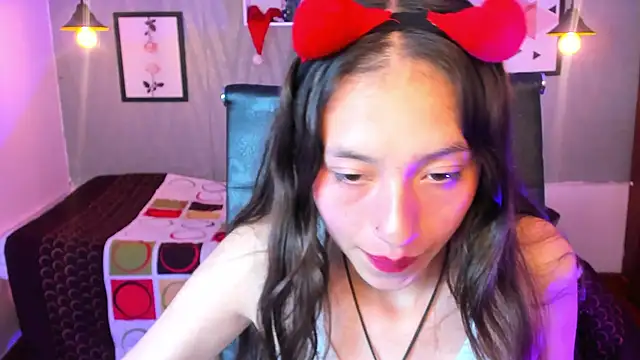 Snapshot of Valeria_roussi chatting on 23, 12, 2024 Valeria roussi online show from 23, 12, 2024