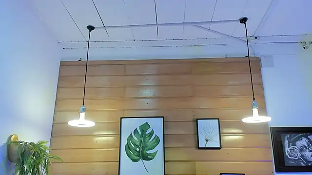 Snapshot of Valeria_roussi chatting on 28, 12, 2024 Valeria roussi online show from 28, 12, 2024